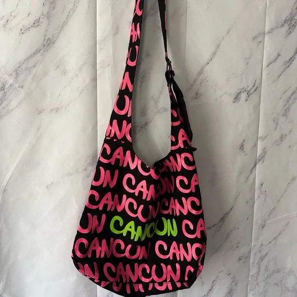 CANCUN ALLOVER PRINT PURSE BAG BLACK/PINK - Picture 2 of 9